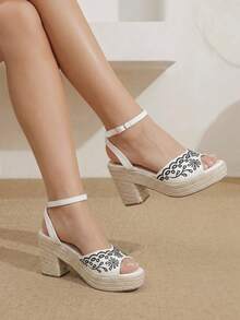 Styleloop Sandalias de plataforma con tacón inclinado para mujer, zapatos de verano de punta abierta para vacaciones, sandalias de tacón grueso de cuerda de cáñamo tejida de estilo bohemio, tiras cruzadas, chanclas de paja trenzada - Blanco + gris - Ver 5