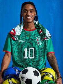Manfinity Denimwave Retro Totem Fußballtrikot mit mexikanischem Maya-Blume Muster, Kurzarm #9 Spielerversion, Kontrast-Rundhals-Fußballtrikot, lässiges Fußball-Trainings-T-Shirt, Herren Grafik-T-Shirt, Damen Grafik-T-Shirt, Herren modischer Sportoberteil, Fußball/Fußball-Ausrüstung - Verschiedenfarbig - Übersicht 4