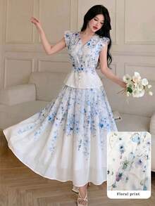Modelyn 女款法式花卉印花荷葉邊飛袖上衣與高腰喇叭裙兩件套，度假風穿搭 - 藍色 - 查看 5