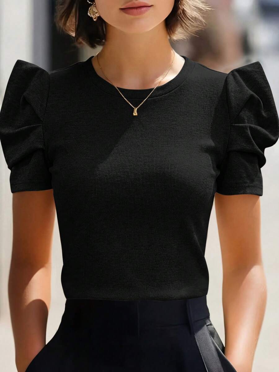 Editum Blusa roja de cuello redondo con mangas de pétalo - Negro - Ver 1