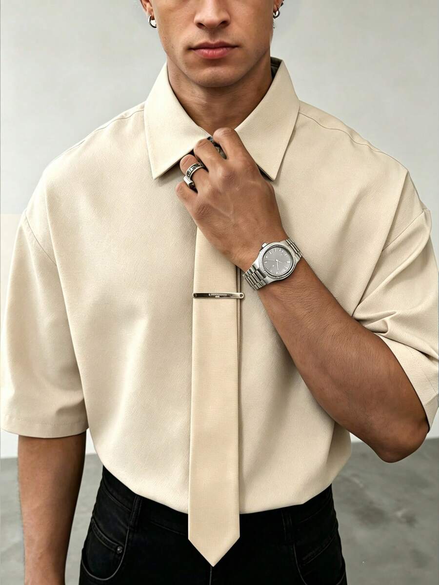 Manfinity Dauomo 休閒時尚男士素色短袖通勤襯衫 - 米色 - 查看 1