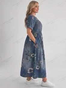 SHEIN CURVE+ 大尺碼女款V領碎花印花抓皺休閒派對洋裝 - 彩色 - 查看 2
