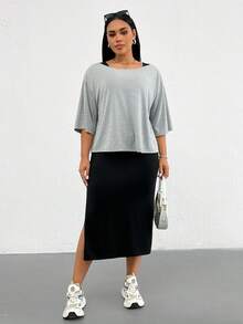 SHEIN Essnce Bộ đồ đôi thời trang mùa xuân/hè dành cho nữ cỡ lớn, kiểu dáng thoải mái, co giãn, dễ mặc hàng ngày, cơ bản, đa năng, tôn dáng gồm áo vest đen dài và áo khoác ngoài màu xám nhạt, phong cách đơn giản, trang phục sân bay, mùa hè châu Âu. - Xám - Xem 3