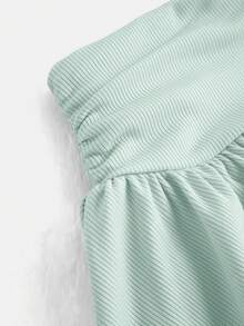 SHEIN 青少年女孩夏季可愛休閒灰色套裝：短袖短版上衣與百褶迷你裙，夏季 - 綠色 - 查看 3