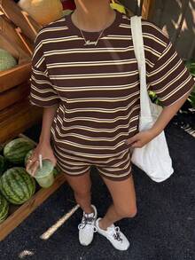 Muchica 女款夏季棕色與杏色條紋印花圓領短袖T恤與條紋短褲休閒兩件套 - 彩色 - 查看 3