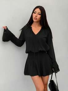 SHEIN PETITE 巧克力色荷葉邊繫帶領長袖滑冰裙迷你洋裝 – 波西米亞秋季時尚、荷葉邊袖洋裝、繫帶領洋裝、長袖迷你洋裝、波西米亞秋季穿搭、女款滑冰裙、棕色秋季時尚、搭配及膝靴洋裝、女款度假休閒純色喇叭袖短洋裝 - 黑色 - 查看 5