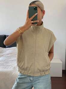 DAZY 女款翻領無袖短版街頭休閒背心式輕量夾克 夏季 - 卡其色 - 查看 3