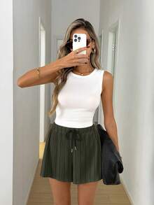 Easowa Summer New Textured Striped Fabric Elastic Waist Casual Relaxed Elegant Commute Old Money Style Vacation Spring Summer Women's Shorts - Dark Green - View 3