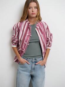Nöista Printed Denim Jacket, Detail Buttons Down For Day-To-Night, Autumn,Winter, Vacation, Everyday Look - Purple - View 5