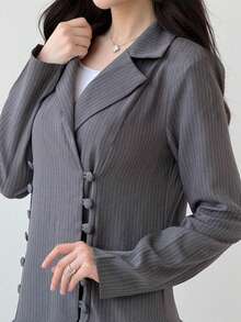 Yasmeen Edit Yasmeen Edit 女式条纹翻领长袖双排扣休闲阿拉伯长袍夹克 - 深灰色 - 查看 5