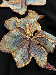 Rustia 大尺碼夏季休閒亮片花卉刺繡T恤 - 黑色 - 查看 3