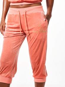 BABYPHAT Joggers capri de terciopelo con cintura con cordón, puños acanalados, bordado de guión dorado y bolsillos con solapa en la parte trasera - Rosado Sandía - Ver 4