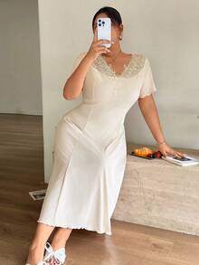 Napfluff CURVE Napfluff CURVE Heavy Workmanship Floral Collar Decoration V-Neck Lettuce Edge Trim Women's Mid-Length Short Sleeve Plus Size Nightgown - Apricot - View 5