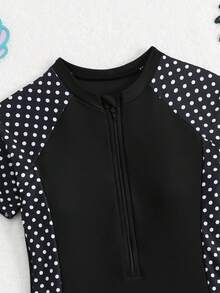 SHEIN 青少年女孩一件式泳衣短褲 黑色波點圖案 高彈性 柔軟舒適 短袖 一件式 前拉鍊 對比色插肩袖設計 1件 親膚 適合游泳 夏季海灘度假 泳池水上活動 時尚 - 彩色 - 查看 3