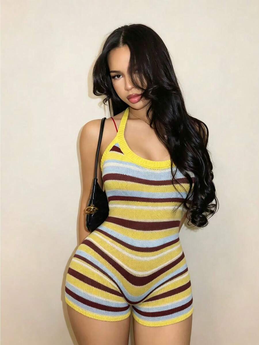 SHEIN BamGlam 休閒女裝女款針織連身褲撞色條紋無袖圓領休閒連身褲女款海灘裝夏季度假裝性感露背無背連身褲夏季外出裝海灘無背連身褲女款生日裝夏季掛脖無背連身褲 - 彩色 - 查看 1