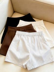 GlowEve CURVE Plus Size Women's Casual Vertical Striped Wide Leg Shorts, Versatile For Daily Wear And Commuting, Suitable For Spring And Autumn. Women's Casual Shorts, Simple All-Match Commuter Shorts, Women's Formal Trousers Shorts, Women's Shorts Series. - Black and White - View 2