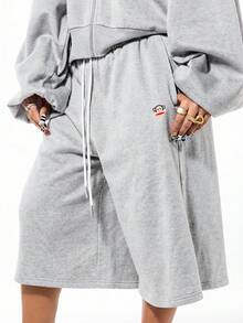 SUMWON X PAUL FRANK SUMWON WOMEN 猴子图案阔腿抓绒短裤，抽绳腰带，醒目后幅印花 - 灰色 - 查看 2