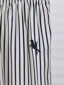 2件組小男孩套裝，兒童針織舒適 Polo 短袖 2合1，時尚潮流小圖案點綴，為幼童增添精緻感，搭配卡其色休閒長褲，彈性腰部設計，寬鬆版型，適合各種秋季場合，如度假、日常出遊等 - 彩色 - 查看 6