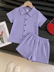 SHEIN Genkimix Kids 2 件装年轻男孩纽扣式短袖上衣和松紧腰时尚短裤套装 - 紫色 - 查看 6
