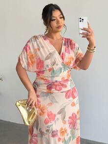 Firerie 大尺碼女款春夏舒適休閒優雅度假風緹花抓皺短袖V領鬆緊腰喇叭長洋裝 - 黃色 - 查看 3