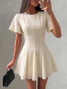 Modelyn 女款春夏白色編織鏤空刺繡荷葉袖收腰A字優雅浪漫中長洋裝 - 白色 - 查看 8