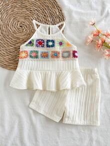 SHEIN Vintaside Kids 2件組女嬰幼兒/新生兒0-3歲春夏季復古鉤編蕾絲條紋紋理面料度假出遊細肩帶上衣+短褲套裝嬰兒春夏季服飾 - 杏色 - 查看 5