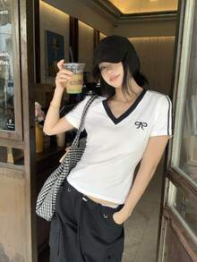 DAZY 蝴蝶結刺繡寬鬆短袖圓領女款T恤 - 白色 - 查看 9