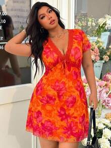 SHEIN EZwear 大码女式印花蕾丝拼接系带性感连衣裙 - 彩色 - 查看 1