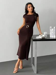 SHEIN PETITE 夏秋冬杏色亮片冰絲圓領短袖流行時尚金屬裝飾修身長款女裝洋裝，適合嬌小女性 - 咖啡棕 - 查看 5