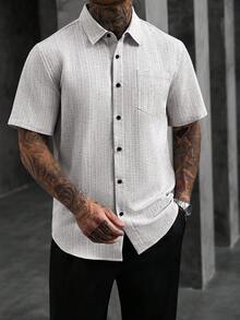 Manfinity CasualCool Bộ 2 món nam dáng rộng, áo sơ mi ngắn tay vân nổi + quần dài dây rút, set đồ thường ngày phong cách Cityboy Gen Z - Màu Khaki - Xem 3