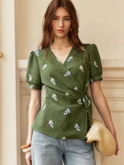 Écloséra Spring/Summer Women's Blouse, Women's Casual Shirt, Women's Romantic Blouse, Women's Top, Women's Vacation Casual Versatile Shirt, Women's Navy Blue Blouse, Women's Floral Top, Women's Textured Fabric Shirt, Women's Short Sleeve Blouse, Women's Faux Embroidery Top, Women's Printed Top, Waist-Cinched Tie-Front Shirt, Puff Short Sleeve Top, Waist-Cinched Slimming Blouse