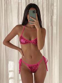 Costavie Bộ bikini 2 món cho kỳ nghỉ bãi biển xuân/hè, áo bandeau cổ yếm vải sequin vân nổi và quần thong buộc bên hông - Màu Hồng Tươi - Xem 3
