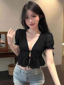 Joudiya 春夏黑色深色花卉刺繡休閒街頭婚禮收腰繫帶繫繩短袖女款襯衫 - 黑色 - 查看 5