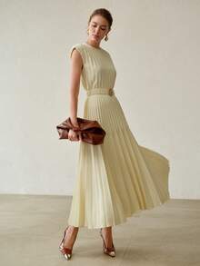 MOTF PREMIUM SPRING/SUMMER ELEGANT METAL BUCKLE BELTED PLEATED DRESS - Yellow - View 9