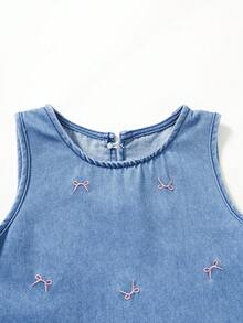SHEIN Gaun Denim Biru Muda Pudar Tanpa Lengan dengan Bordir Pita untuk Anak Perempuan, Gaya Putri Manis Kasual Elegan dengan Hiasan Ruffle - Medium Wash - View 5
