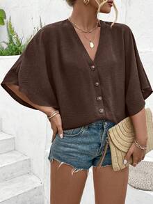 Ceyna Kemeja Wanita Ukuran Plus Elegan Warna Polos Kain Jacquard Bertekstur Leher V Lengan Dolman Dekorasi Kancing Liburan Pantai Musim Semi/Panas 2025 Desain Serbaguna Baru - Mocha Brown - View 1