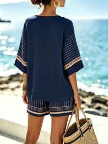 EMERY ROSE Plus Size Women Geometric Striped Print V-Neck Loose T-Shirt + Shorts 2 Piece Set, Vacation Style - Multicolor - View 2