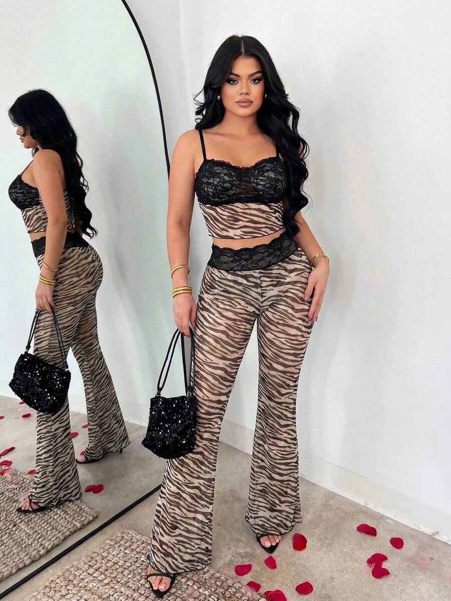 SHEIN SXY 女款斑馬紋蕾絲拼接吊帶上衣與長褲套裝 - 彩色 - 查看 1