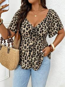 SHEIN Frenchy Kaos Wanita Gaya Bohemian Kasual Ukuran Plus Vintage untuk Liburan Musim Semi/Panas di Pantai, Motif Leopard Warna Beige, Model Bahu Terbuka dengan Tali Serut, Cocok untuk Hari Ibu. - Coklat - View 5