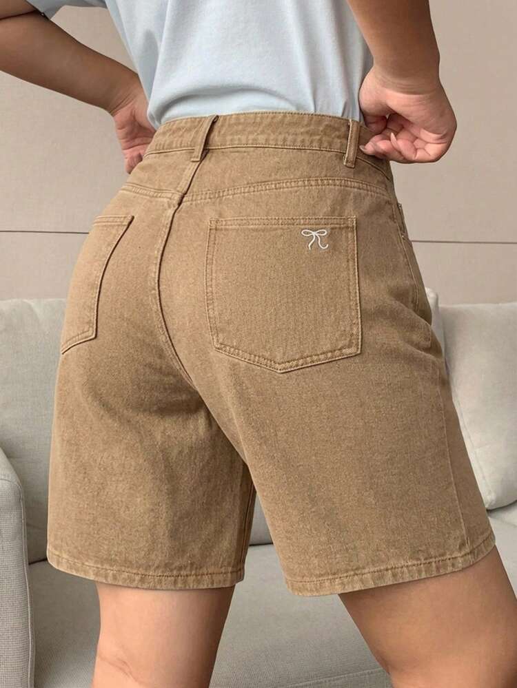 Dazy Plus Dark Wash Blue Back Pocket Bow Embroidery Straight Leg Knee-Length Denim Shorts Spring/Summer