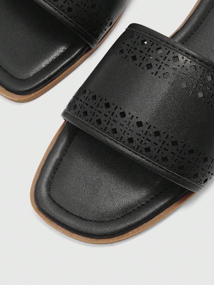 CUCCOO BIZCHIC New Black Laser Hollow One-Piece Slippers Comfortable And Versatile Fashionable Women's Flat Sandals