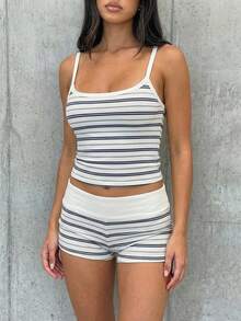 SHEIN EZwear 夏季對比飾邊細肩帶上衣與短褲套裝 - 彩色 - 查看 4