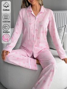 SHEIN 經典鈕扣前襟粉色蝴蝶結印花睡衣套裝 – 柔軟長袖上衣 & 舒適直筒長褲家居服 - 粉色 - 查看 1