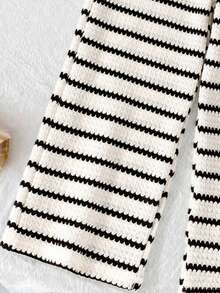 Elladie kids 2pcs Girls Striped Jacquard Knit Square Neck Fitted T-Shirt And Pants Set, Suitable For Casual, Vacation, Summer Wear. Girls 2pcs Set, Ribbed Set, Summer 2pcs Set, Kids 2pcs Set, Toddler 2pcs Set, Preppy Style 2pcs Set, Girls Set, Outdoor Clothing - Black - View 9