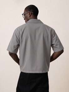 STYNVO Camisa de manga corta con estampado de letras y pechera con cremallera para hombres - Gris - Ver 2