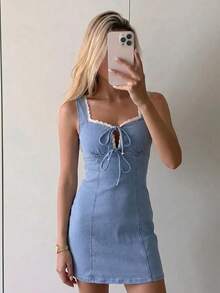 Aloruh Women's Lace Trim Patchwork Cutout Chest Double Layer Bow Tie Wide Strap Denim Dress, French Vacation Bodycon Dress, Slim Fit Mini Skirt Light Blue - Blue - View 10