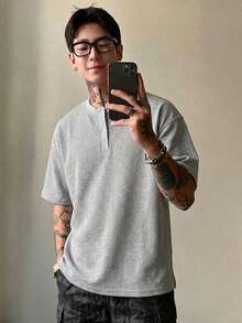 DAZY Summer Solid Color 1/3 Snap Button Round Neck Grey Textured Fabric Men's T-Shirt - Grey - View 2