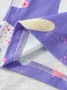 [Enviado al azar 1 set]Pijama de 2 piezas para bebé niña con top de cuello redondo y manga corta y pantalones largos. Este conjunto rosa claro y blanco presenta un estampado caprichoso de elefante de dibujos animados y estrellas de buenas noches con nubes y lazos. Confeccionado en tela de punto suave para una sensación agradable al tacto durante el descanso casual y el sueño en todas las estaciones. - Multicolor - Ver 7