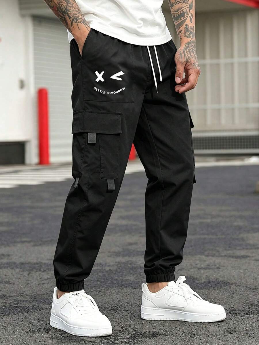 Manfinity Hypemode Loose Men's Expression Print Flap Pocket Drawstring Waist Cargo Pants, Fall - Black - View 1