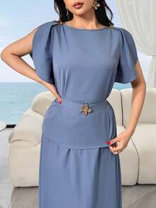 Feyla Women's Metal Flower Decor Cuff Split Top And Solid Color Long Skirt 2 Pieces Set - Blue - View 5